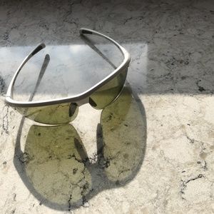 Maui Jim white stone crushers